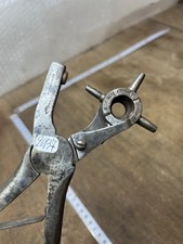 Pince Emporte-Pièce