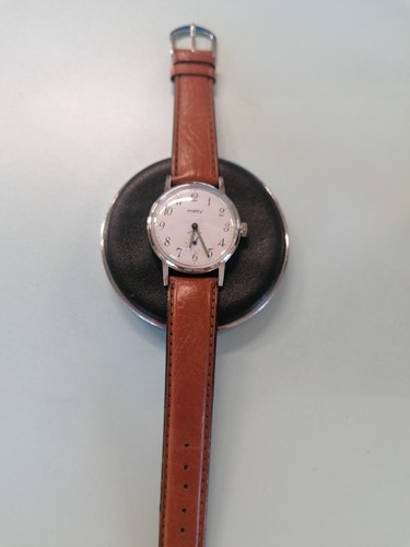 Montre mécanique vintage - montre,