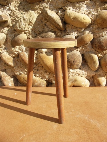 Tabouret tripode rond - , en