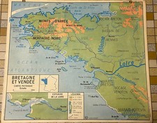 affiche scolaire MDI " BRETAGNE VENDÉE - PAYS DE LA LOIRE" carte physiqannées 60