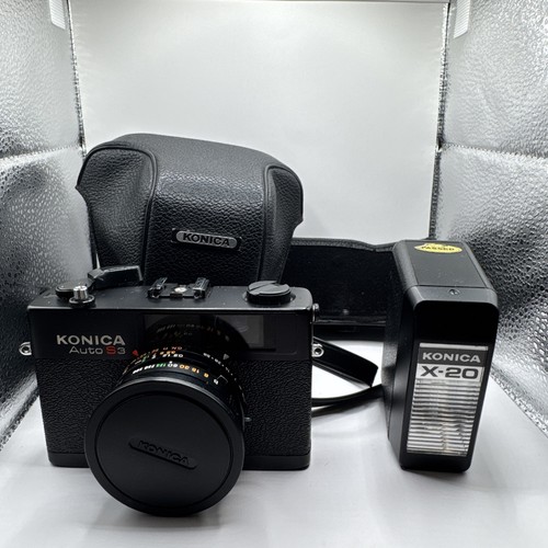 Konica auto black - auto, s3