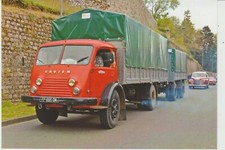 CPM LAPALISSE (03) CAMION SAVIEM LRS "FAINEANT" CAISSE BOIS