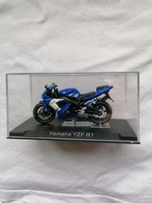 moto altaya 1/24 yamaha yzf r1