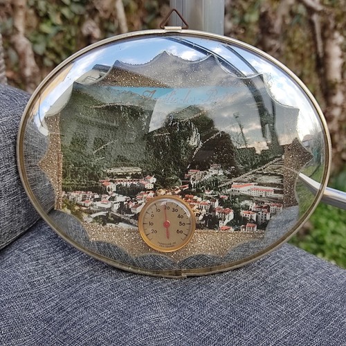 Cadre ancien bombé souvenir
