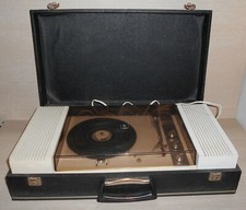 EUROPHON ST 2525 GIRADISCHI VINILI + CASSE E VALIGETTA ORIGINALI RETRO' VINTAGE 