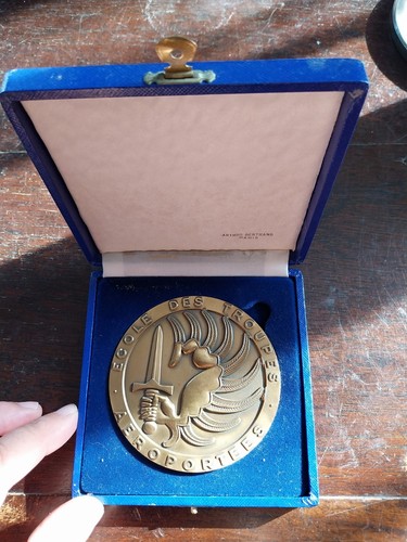 Rare medaille table - medaille, troupes