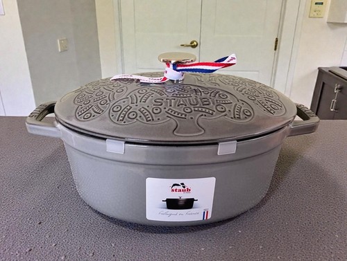 Staub minaperhonen forest - minaperhonen,