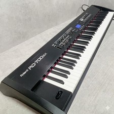 Roland RD-700SX 88-Key Stage