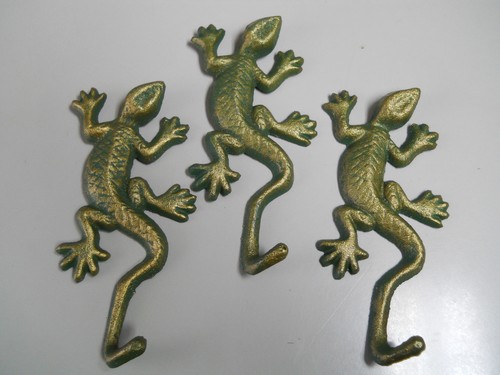 Cast iron lizard towel - cast,