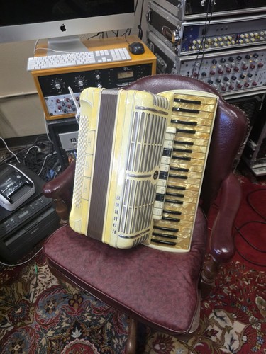Hohner morino piano - v, m