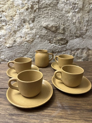 Tasses sous - 4, et