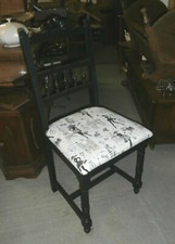 CHAISE ANCIENNE RESTAUREE & RELOOKEE NOIR MAT ASSISE TISSU JACQUARD PARIS