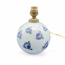 Pied de lampe Art Deco en opaline décor de fleur emaillé dlg Legras Leune adnet