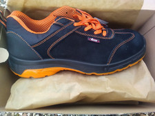 1 paire de chaussure de