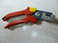  Pince à dénuder CP