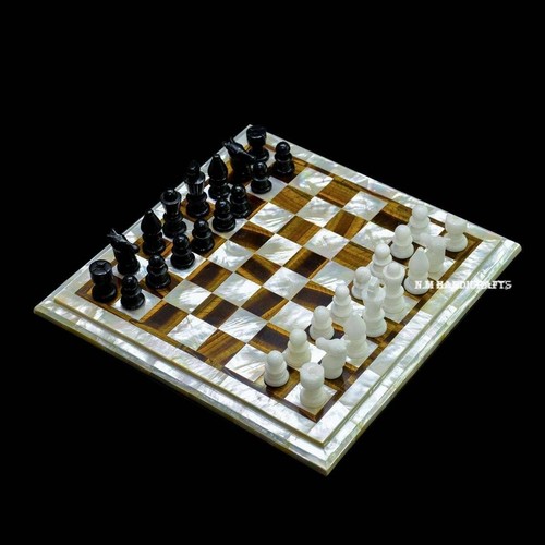 Jeu échecs accrocheur en - d'échecs,