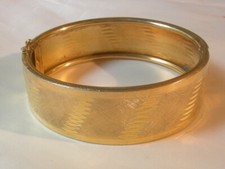 BRACELET JONC VINTAGE- PLAQUE OR LAMINE - ENGRAVED GOLD PLATED BRACELET