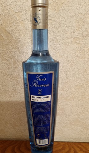 Bouteille rhum trois - de,