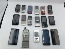 Lot De 17 Anciens Téléphones