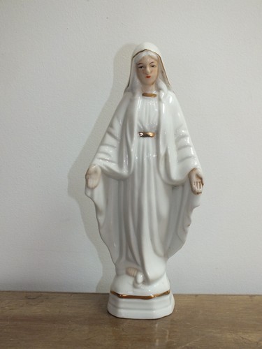 Ancienne vierge en - +,