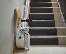 Monte escalier NEUF droit Synergy 4.5m de rail montage à gauche ou à droite