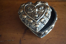 67130  FIGURINE BOITE BIJOUX