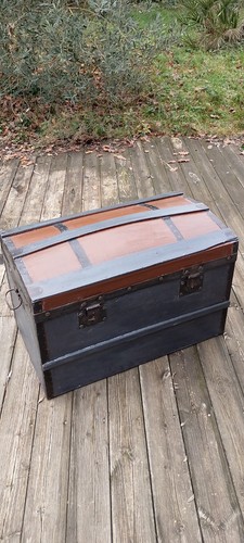 Coffre bois ancien - en, bombé