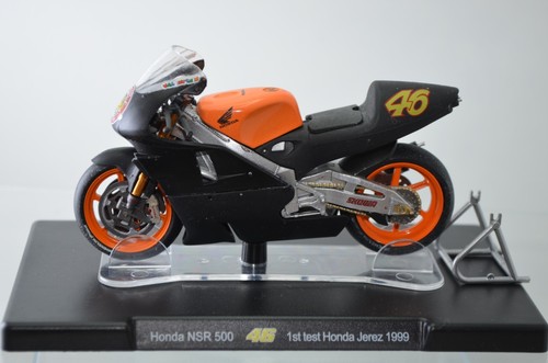 Moto valentino rossi 18 - rossi, 1/18