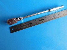 OCCASION, OUTILS À ENFONCER 3/8 PO. DR. LONG FLEX POIGNÉE CLIQUET SCELLÉ, PIÈCE #F831