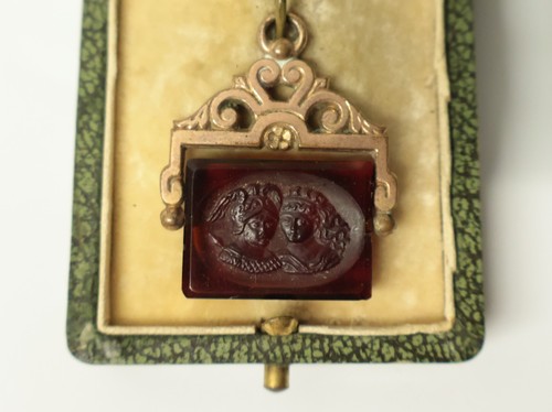 Ancien coffret intaille - ancien,
