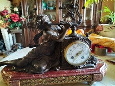 TRES BELLE PENDULE REGULE