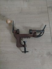 Ancien sertisseur de