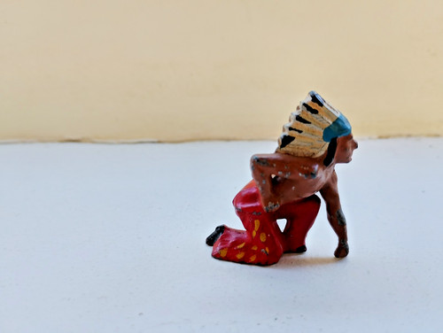 Figurine indien plomb creux - ,