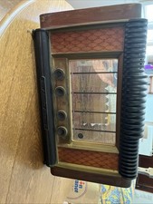 Poste radio TSF Schneider, bicolore ivoire et marron.