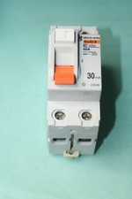 INTERRUPTEUR DIFFÉRENTIEL