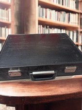 Valise ancienne en cuir vintage rétro, bagage déco collection authentique