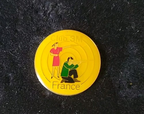 Rare pins club tir - club,