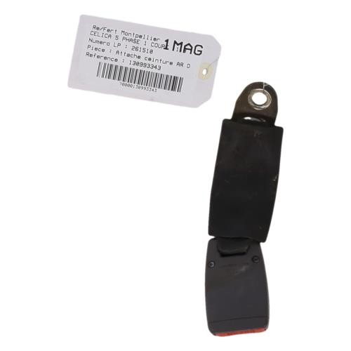 Attache ceinture arriere droit