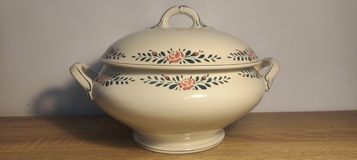 Très belle soupière faïence - très,