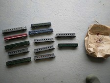 LOT 12  VOITURES VOYAGEURS  Wagons Train  Jouef Lima Capitole/banlieue/tee..