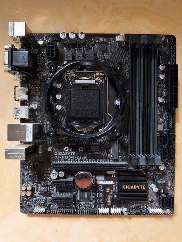 Carte mère micro - atx, gigabyte