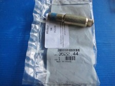 Axe d'articulation arrière de