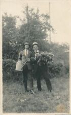 Snapshot deux hommes chapeaux