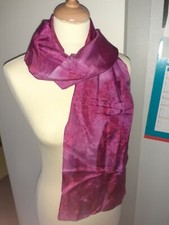 FOULARD EN SOIE PEINT A LA