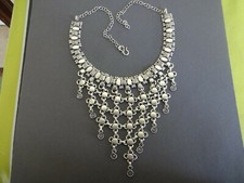 BEAU COLLIER TOUR DE COU