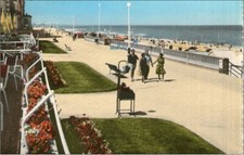 M17 / DEPT 14 CPSM FORMAT CPA CABOURG LA PROMENADE ANIME DE PRES VOYAGEE VOIR DO