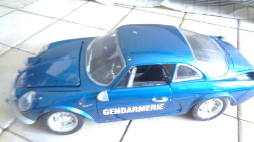 Burago alpine a110 - burago,