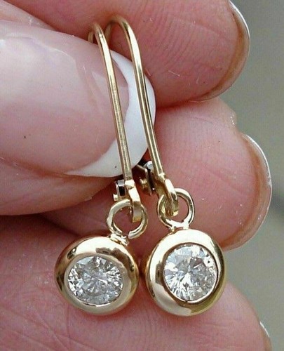 Boucles oreilles de - d'oreilles,