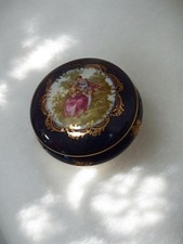 Petite boîte à pilules