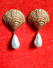 Boucles d oreilles vintage 1970/80 coquillage et perle style ysl Dior Chanel ..